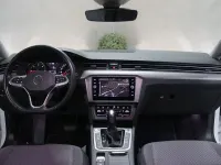 Gebraucht VW Passat 122 PS (89 kW) 2022 Pure white Kombi