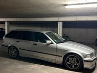 Gebraucht BMW 320 150 PS (110 kW) 1999 Silber Kombi
