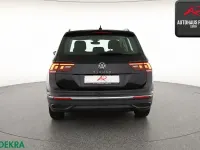 Gebraucht VW Tiguan 150 PS (110 kW) 2021 Schwarz (metallic) SUV
