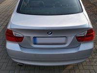 gebraucht BMW 318 i - Originalzustand, Vollleder, Xenon, PDC