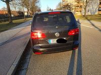 Gebraucht VW Touran 140 PS (102 kW) 2012 Schwarz Van / Kleinbus