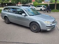 Gebraucht Ford Mondeo Ghia 125 PS (91 kW) 2004 Silber Limousine