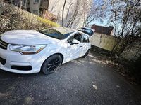 Gebraucht Citroën C4 95 PS (69 kW) 2012 Weiß Kleinwagen