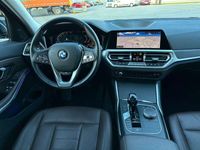 gebraucht BMW 320 d xDrive LUXURY StdHzg. PANO Head-Up ACC DAB Keyl.