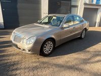 Gebraucht Mercedes E200 183 PS (134 kW) 2007 Gold Limousine