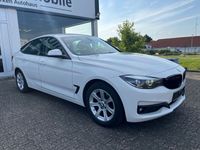 Gebraucht BMW 318 Sport Line 150 PS (110 kW) 2017 Weiß Limousine