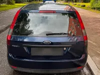Gebraucht Ford Fiesta 69 PS (50 kW) 2004 Blau Kleinwagen