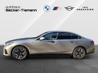 Gebraucht BMW 520 M Sport 197 PS (144 kW) 2025 Oxidgrau Limousine