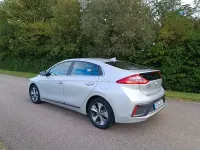 Gebraucht Hyundai Ioniq Premium 88 kW (120 PS) 2018 Silber Kleinwagen
