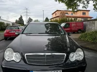Gebraucht Mercedes C180 129 PS (94 kW) 2001 Schwarz Limousine