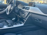 Gebraucht BMW 320 Sport Line 184 PS (135 kW) 2015 Schwarz Kombi