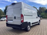 Gebraucht Peugeot Boxer 140 PS (102 kW) 2025 Eis weiß Van