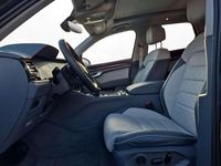 Gebraucht VW Touareg 231 PS (169 kW) 2025 Meloe blue kristalleffekt SUV