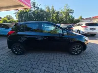Gebraucht Hyundai i20 Edition 86 PS (63 kW) 2014 Schwarz Kleinwagen