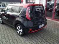 Gebraucht Kia Soul EV 80 kW (110 PS) 2016 (abr) cassisschwarz (dach:rot) SUV