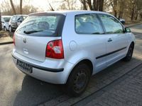 Gebraucht VW Polo Basis 64 PS (47 kW) 2001 Silber metallic Kleinwagen