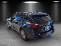 Gebraucht Ford Focus Titanium 125 PS (91 kW) 2025 Agate black Kombi