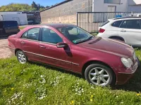 Gebraucht Mercedes C240 170 PS (125 kW) 2002 Rot Limousine