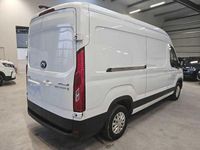 Second-hand Maxus V90 147 CP (108 kW) 2024 Alb Van