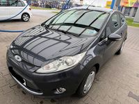 Gebraucht Ford Fiesta Titanium 97 PS (71 kW) 2009 Grau Kleinwagen