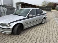 Gebraucht BMW 320 150 PS (110 kW) 2000 Silber Limousine