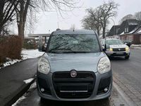 Gebraucht Fiat Doblò 90 PS (66 kW) 2012 Silber Van / Kleinbus