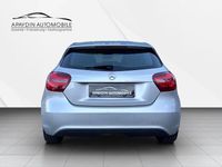 Gebraucht Mercedes A180 Style 122 PS (89 kW) 2016 Silber Limousine