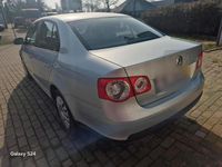 Gebraucht VW Jetta 102 PS (75 kW) 2009 Silber Limousine