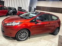 Gebraucht Ford Fiesta 60 PS (44 kW) 2009 Rot Kleinwagen