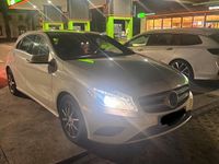 Gebraucht Mercedes A200 156 PS (114 kW) 2015 Weiß Kleinwagen