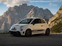 Gebraucht Abarth 595 Competizione 180 PS (132 kW) 2018 Weiß Kleinwagen