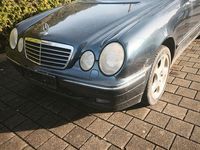 Gebraucht Mercedes E430 Avantgarde 279 PS (205 kW) 2000 Blau Limousine