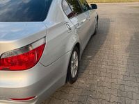 Second-hand BMW 520 177 CP (130 kW) 2004 Gri Berlinǎ