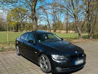 Gebraucht BMW 320 177 PS (130 kW) 2009 Schwarz Coupé