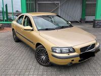 Gebraucht Volvo S60 Comfort 250 PS (183 kW) 2001 Gold Limousine