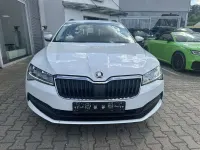 Gebraucht Skoda Superb 150 PS (110 kW) 2022 Moon weiss perl. Kombi