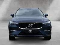Gebraucht Volvo XC60 Core 197 PS (144 kW) 2022 Blau SUV