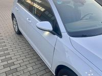 Gebraucht VW Golf VII 110 PS (80 kW) 2018 Weiß Kleinwagen