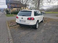 Gebraucht VW Touareg 235 PS (172 kW) 2007 Weiß SUV