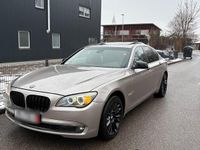 Gebraucht BMW 730 245 PS (180 kW) 2011 Gold Limousine