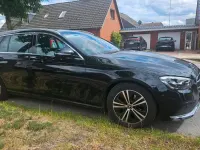 Gebraucht Mercedes E220 200 PS (147 kW) 2023 Schwarz Kombi