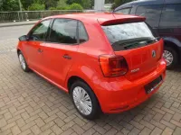 Gebraucht VW Polo Trendline 60 PS (44 kW) 2016 Flashrot Limousine
