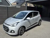 Gebraucht Hyundai i10 Edition 67 PS (49 kW) 2015 Silber Kleinwagen