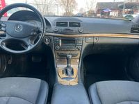 Gebraucht Mercedes E220 Avantgarde 170 PS (125 kW) 2007 Iridiumsilber  metalliclack Kombi