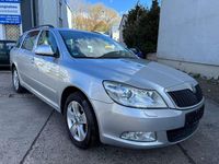 Gebraucht Skoda Octavia Elegance 105 PS (77 kW) 2012 Brilliantsilber metallic Kombi