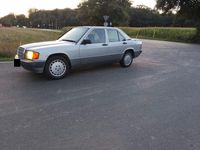 Gebraucht Mercedes 190 109 PS (80 kW) 1991 Grau Limousine
