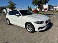 Gebraucht BMW 116 Advantage 116 PS (85 kW) 2018 Weiß Kleinwagen