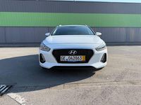 Gebraucht Hyundai i30 Trend 140 PS (102 kW) 2017 Weiß Kombi