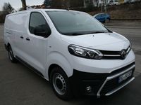 Gebraucht Toyota Proace 144 PS (105 kW) 2023 Weiss Van / Kleinbus