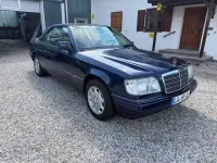 Gebraucht Mercedes E220 Edition 150 PS (110 kW) 1996 Blau Cabrio